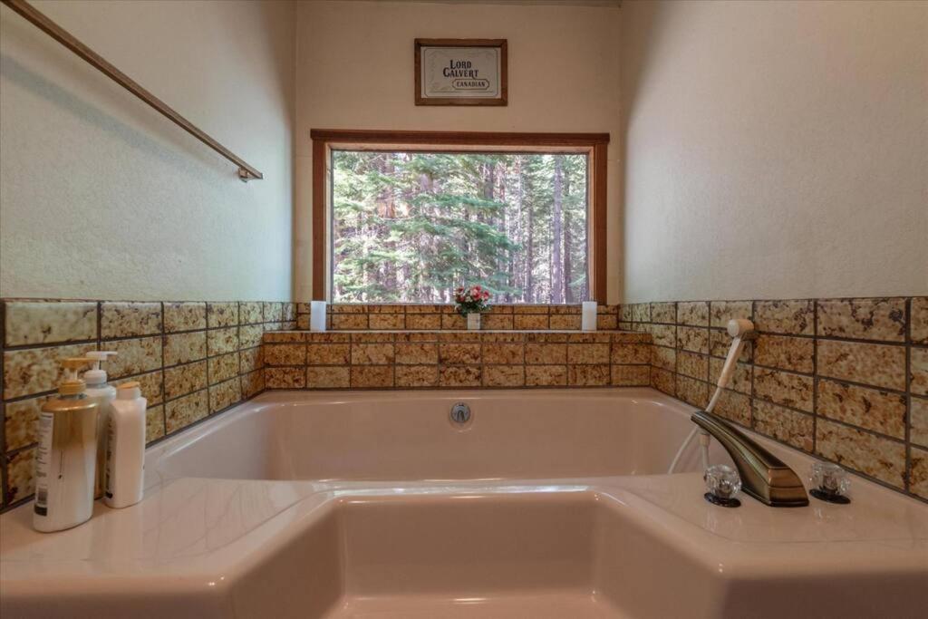 3Br Tahoe Donner Cabin With Hoa Perks Like Pools Hot-Tub Minutes To Trails Lake Golf Truckee Ngoại thất bức ảnh